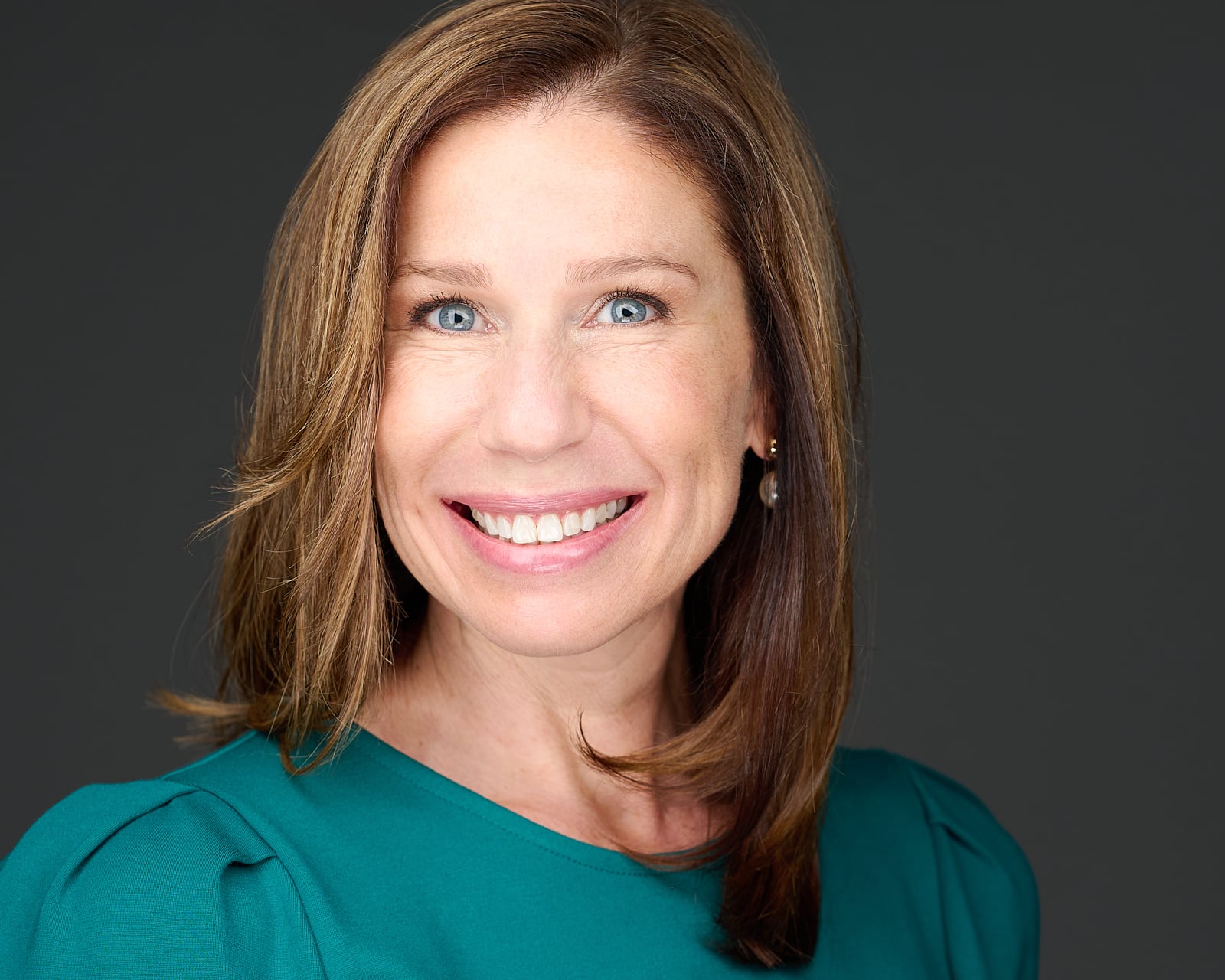 Headshot-2023-TR-001P-Robinson_0803